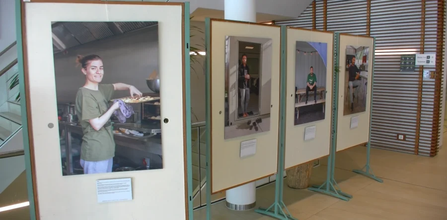 Foto-expositie over vluchtelingen in de Langstraat (Video)