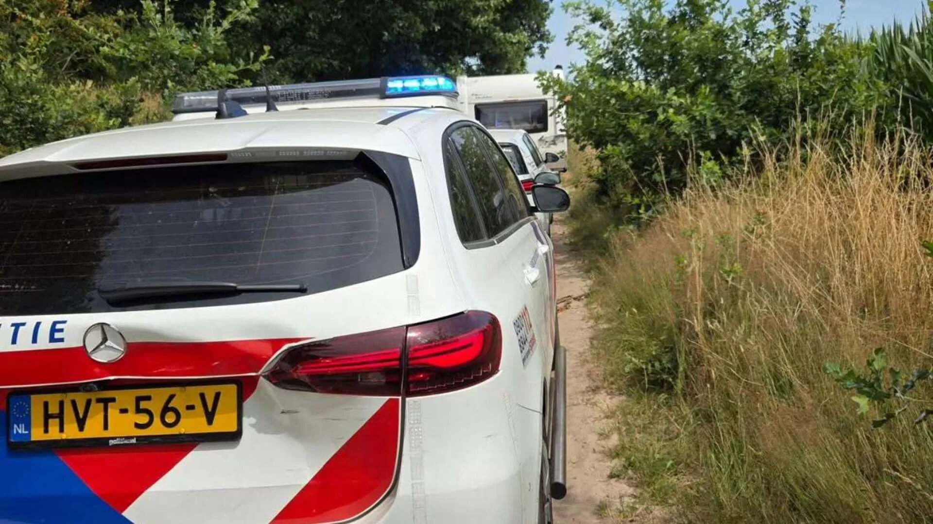 Caravanbestuurder ervandoor na controle: wilde achtervolging volgt