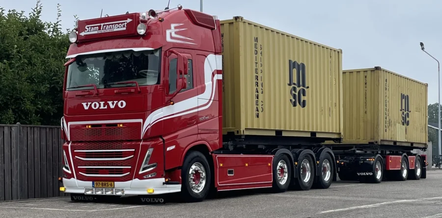 Chauffeur Kaatsheuvel maakt kans op titel mooiste truck van Nederland